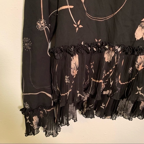 Chelsea28 Long Sleeve V-Neck Blouse Black Floral - Picture 7 of 12